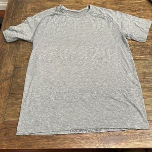 Lululemon Vent Tech Shirt (Mens, Grey, XL)
